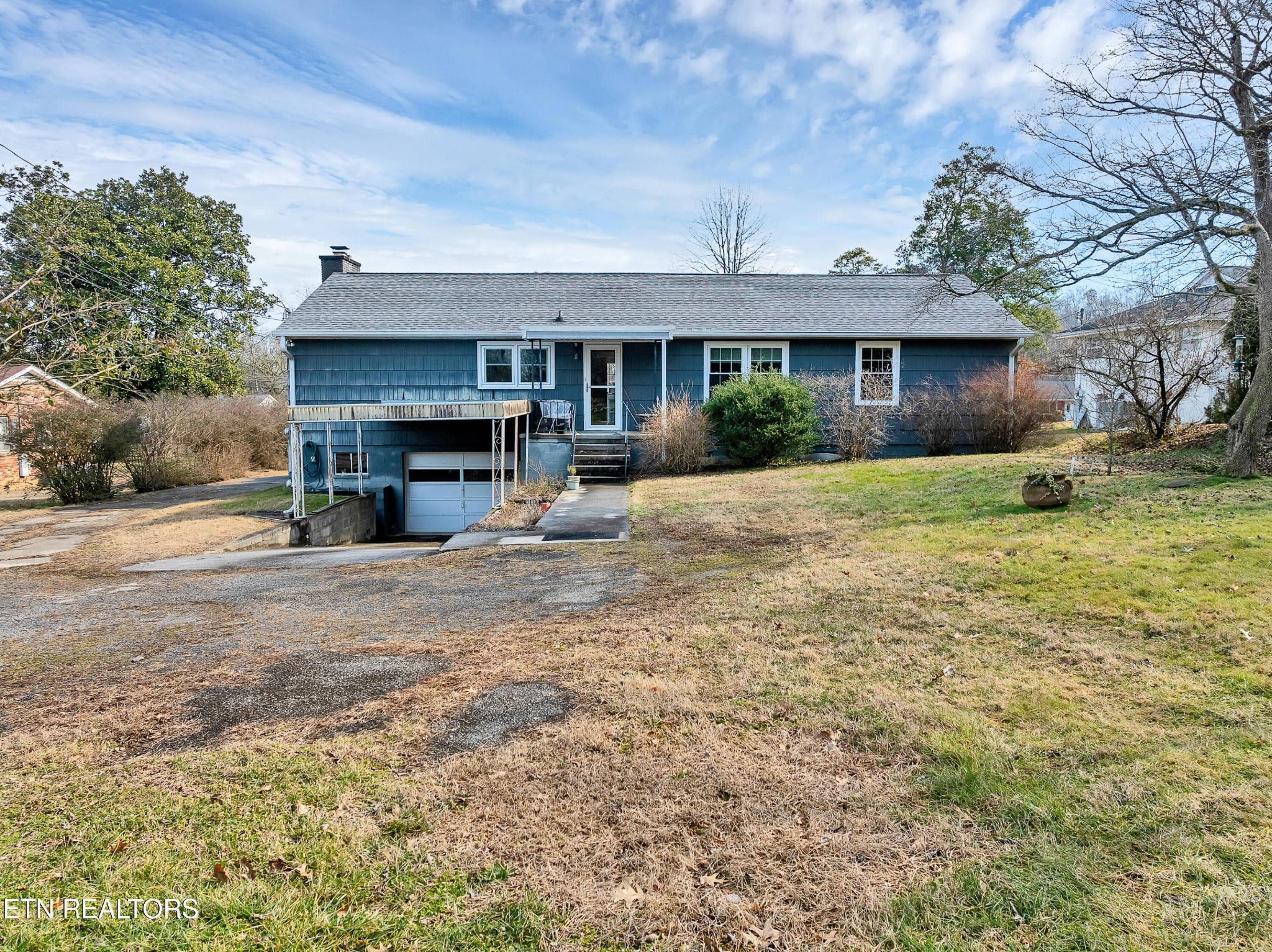 409 Bridge View Lane Knoxville, TN 37914 - Photo 31 of 37 a view of a house with a yard and large tree