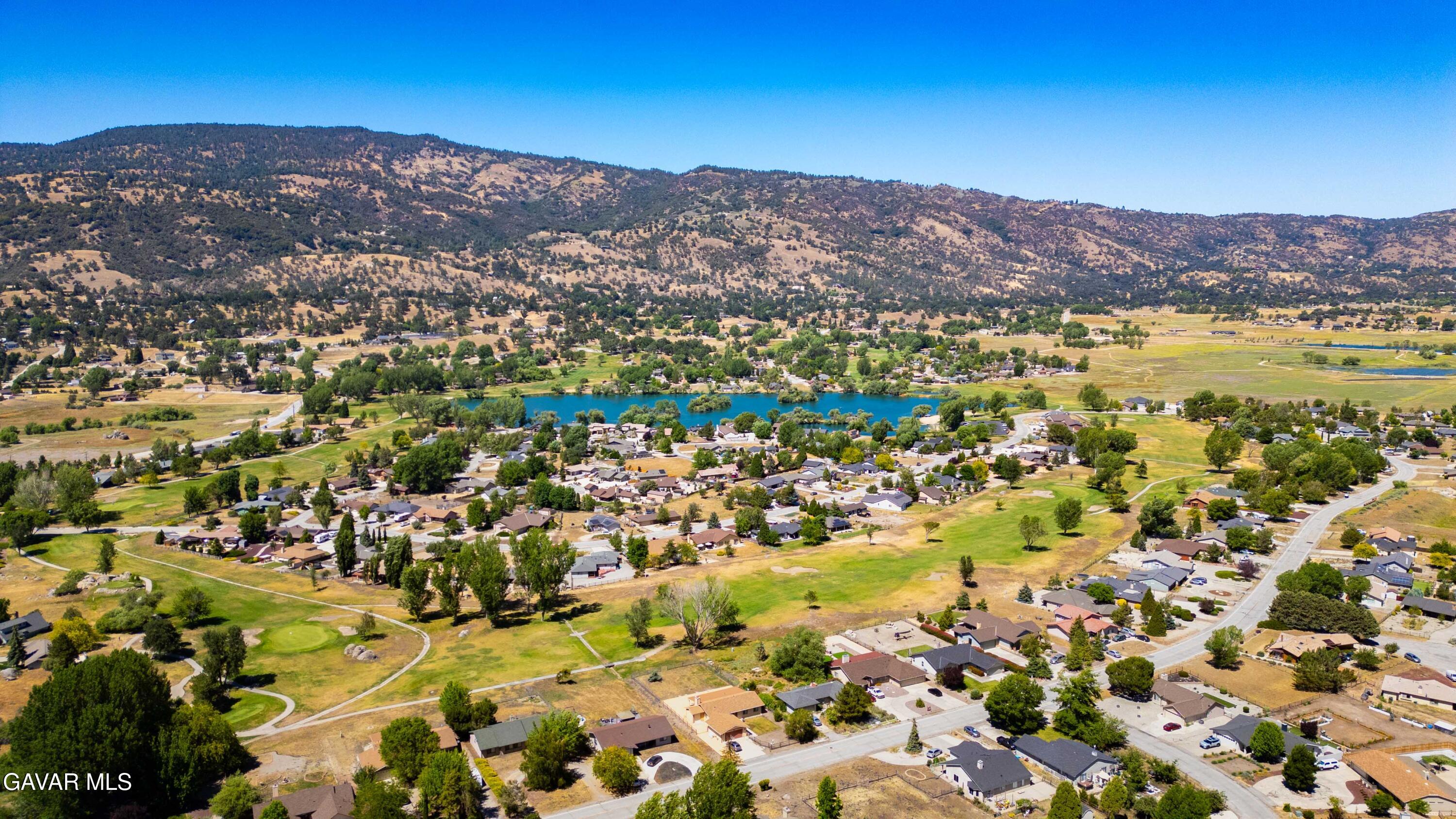 29960 Caddy Lane Tehachapi, CA 93561 - Photo 36 of 37 29960 Caddy Ln-41