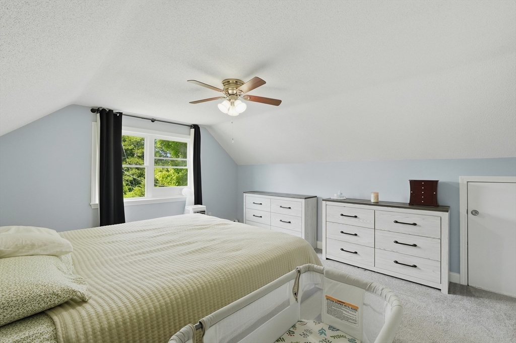 134 Hathaway Commons Road Fall River, MA 02720 - Photo 30 of 41
