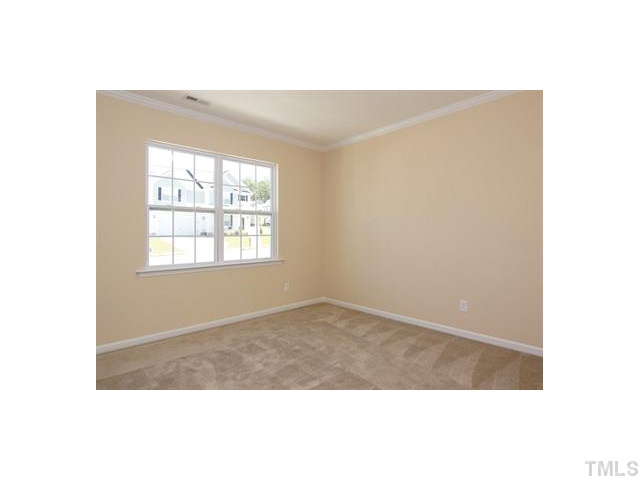 403 Thistlegate Trail Raleigh, NC 27610 - Photo 5 of 18 Gallery Image 5