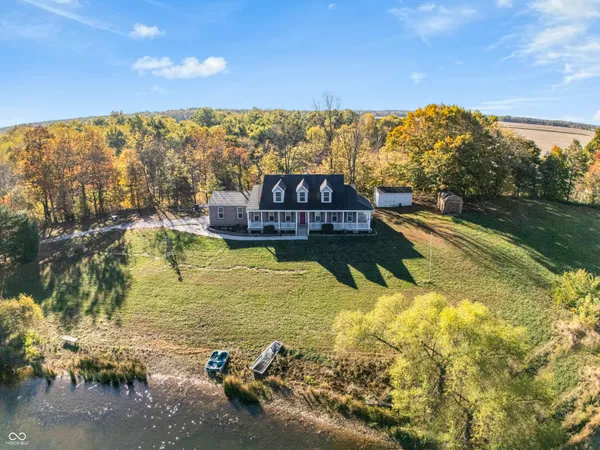 $529,900 | 517 North Pioneer Road, Center Point, IN 47840