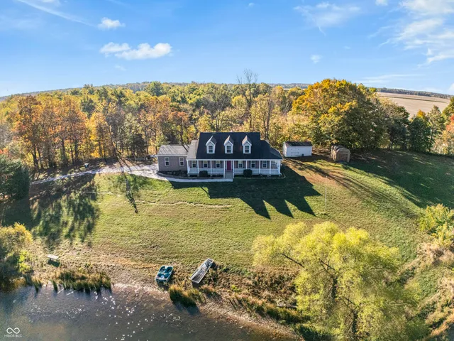 $529,900 | 517 North Pioneer Road, Center Point, IN 47840