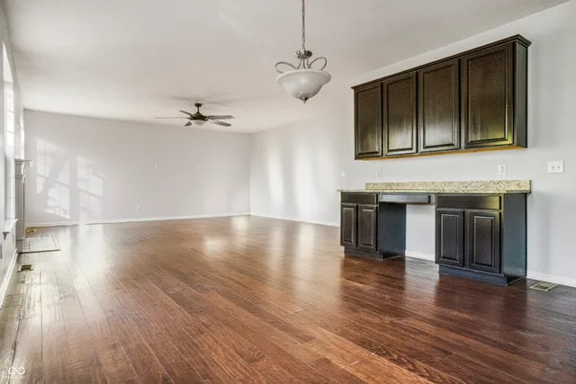 $529,900 | 517 North Pioneer Road, Center Point, IN 47840