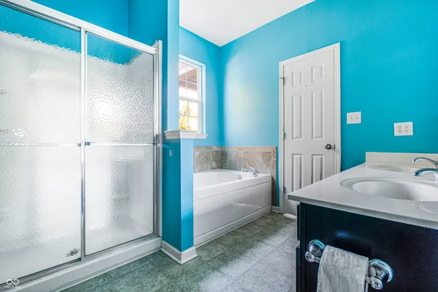 $529,900 | 517 North Pioneer Road, Center Point, IN 47840