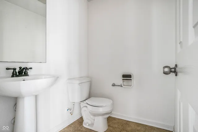 $529,900 | 517 North Pioneer Road, Center Point, IN 47840