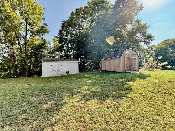 $529,900 | 517 North Pioneer Road, Center Point, IN 47840