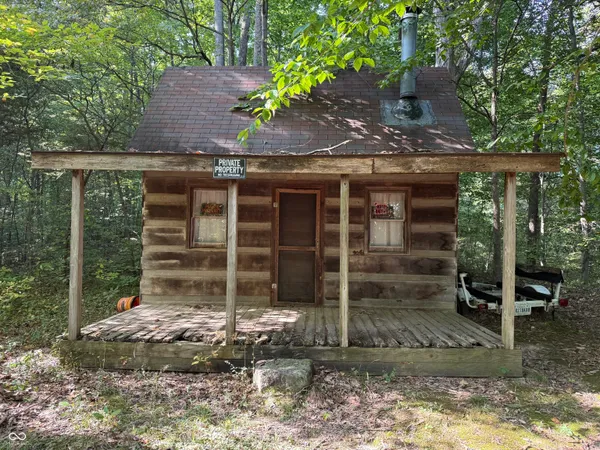 $529,900 | 517 North Pioneer Road, Center Point, IN 47840