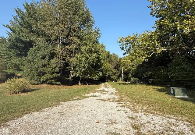 $529,900 | 517 North Pioneer Road, Center Point, IN 47840