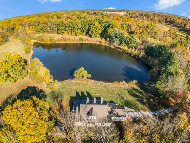 $529,900 | 517 North Pioneer Road, Center Point, IN 47840