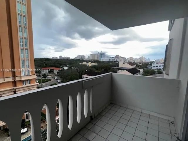 $625,000 | 625 Biltmore Way, Unit 807, Coral Gables, FL 33134