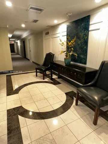 $625,000 | 625 Biltmore Way, Unit 807, Coral Gables, FL 33134