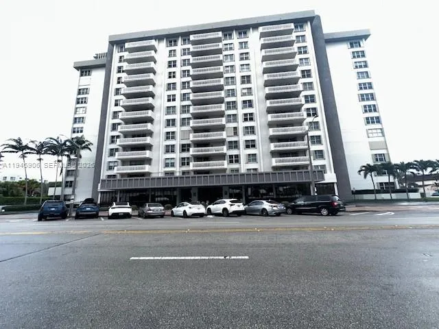 $625,000 | 625 Biltmore Way, Unit 807, Coral Gables, FL 33134