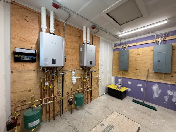 $500,000 | 9 Raspberry Hill Road, Mechanic Falls, ME 04256