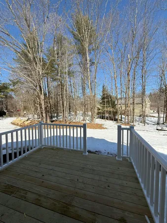 $500,000 | 9 Raspberry Hill Road, Mechanic Falls, ME 04256