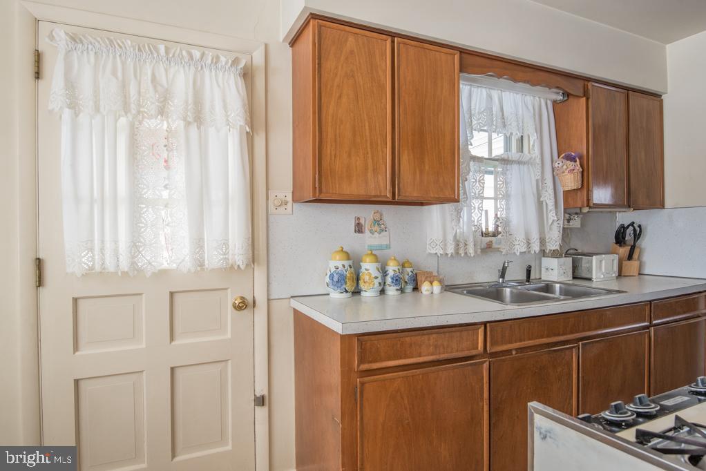 1740 Hemlock Road Lancaster, PA 17603 - Photo 13 of 25 Gallery Image 13