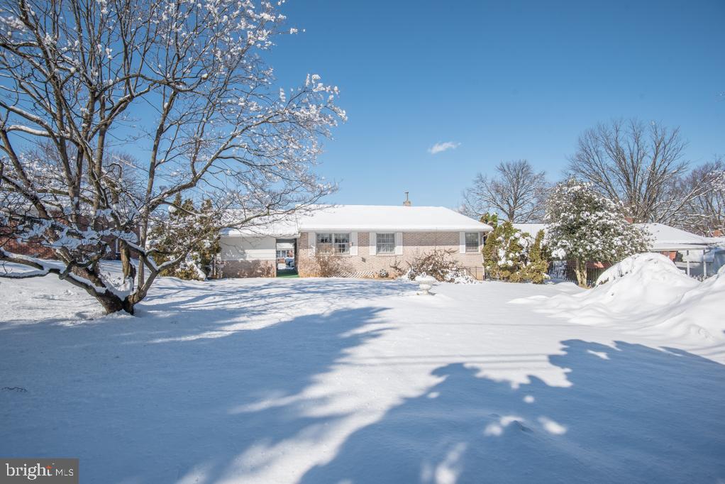 1740 Hemlock Road Lancaster, PA 17603 - Photo 4 of 25 Gallery Image 4