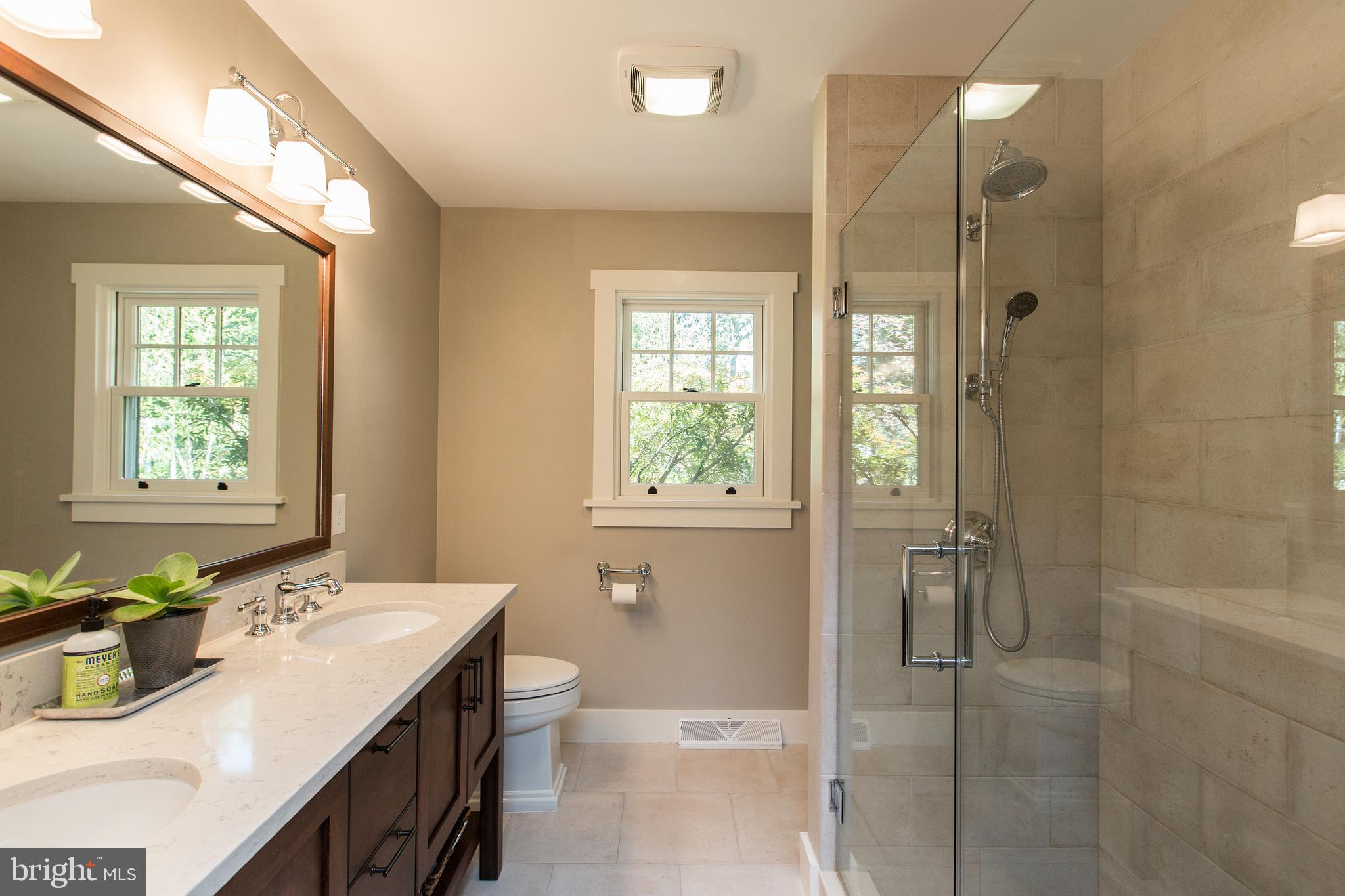 2750 Old Orchard Road Lancaster, PA 17601 - Photo 46 of 73 master bath