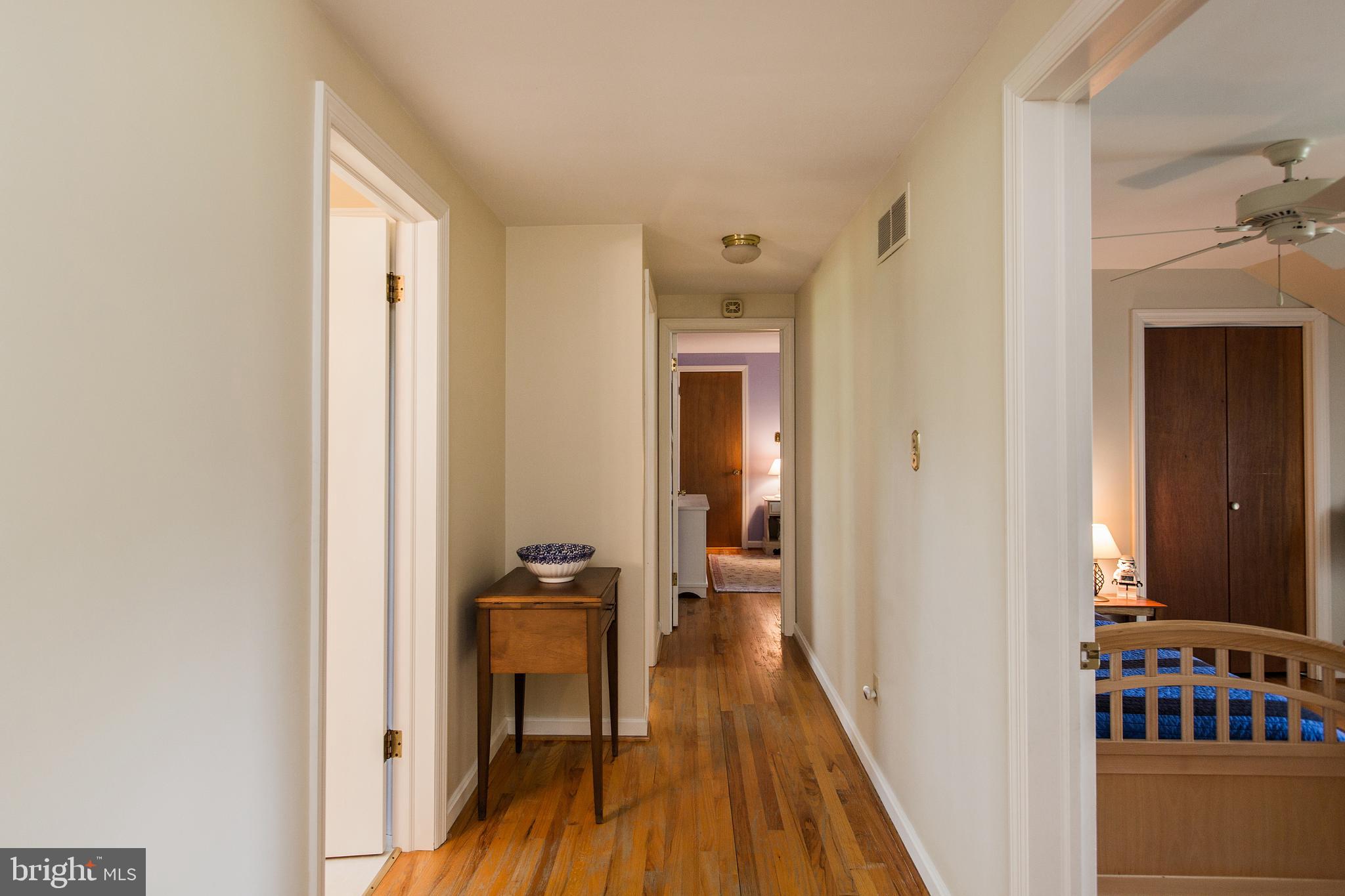2750 Old Orchard Road Lancaster, PA 17601 - Photo 51 of 73 2nd floor hall
