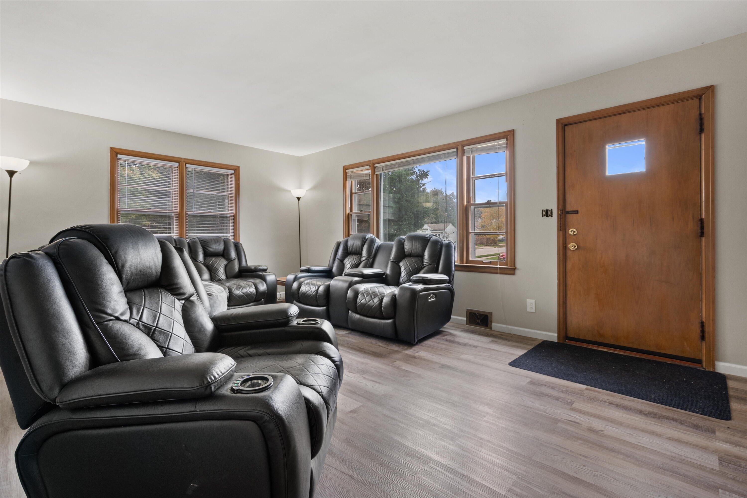 340 Frame Avenue Waukesha, WI 53186 - Photo 15 of 72 03-DSC06335