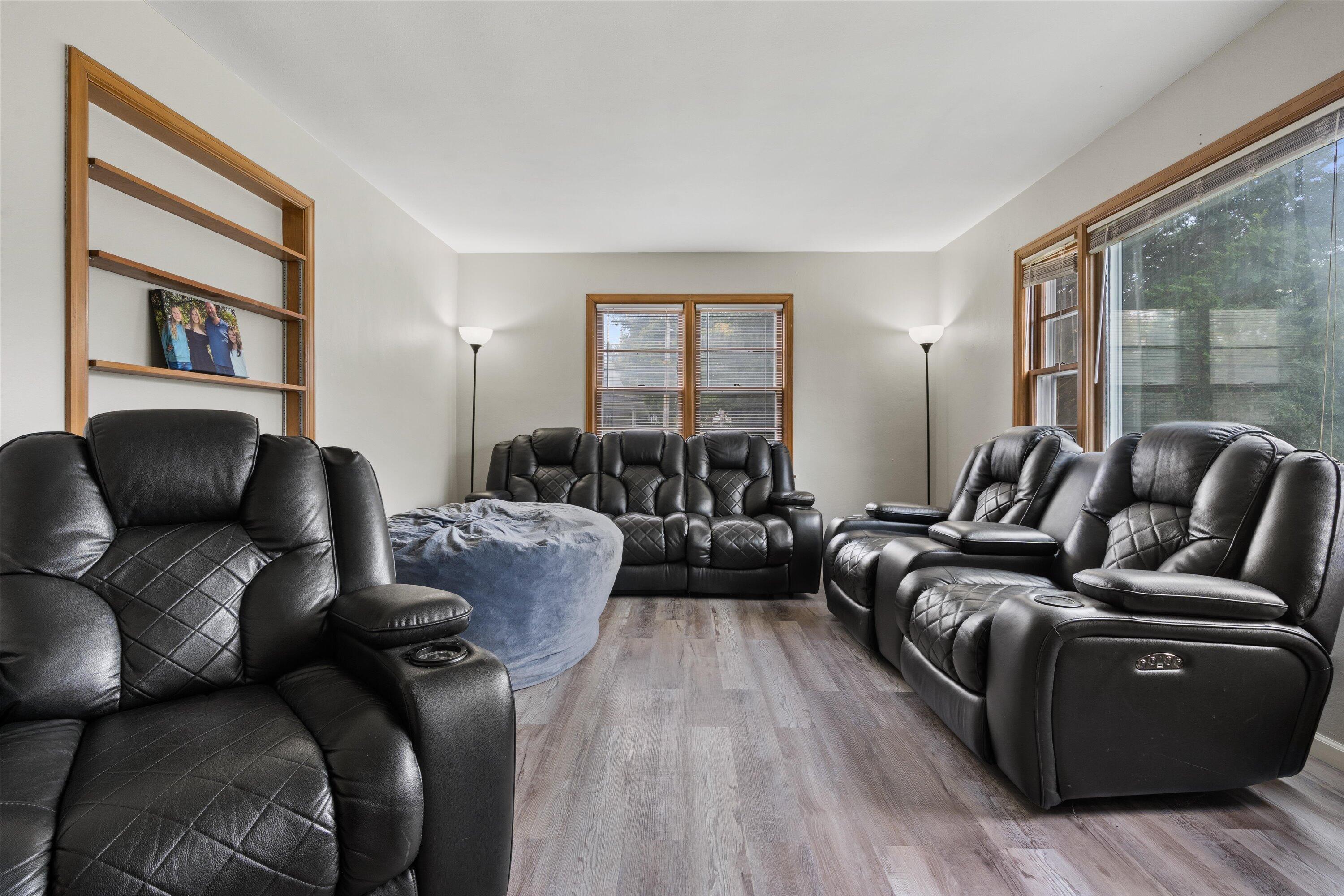 340 Frame Avenue Waukesha, WI 53186 - Photo 16 of 72 04-DSC06341