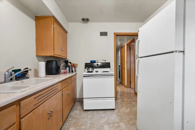 $500,000 | 340 Frame Avenue, Waukesha, WI 53186