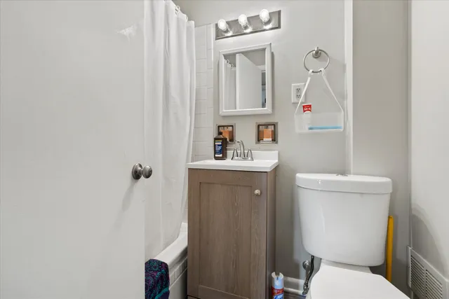 $500,000 | 340 Frame Avenue, Waukesha, WI 53186