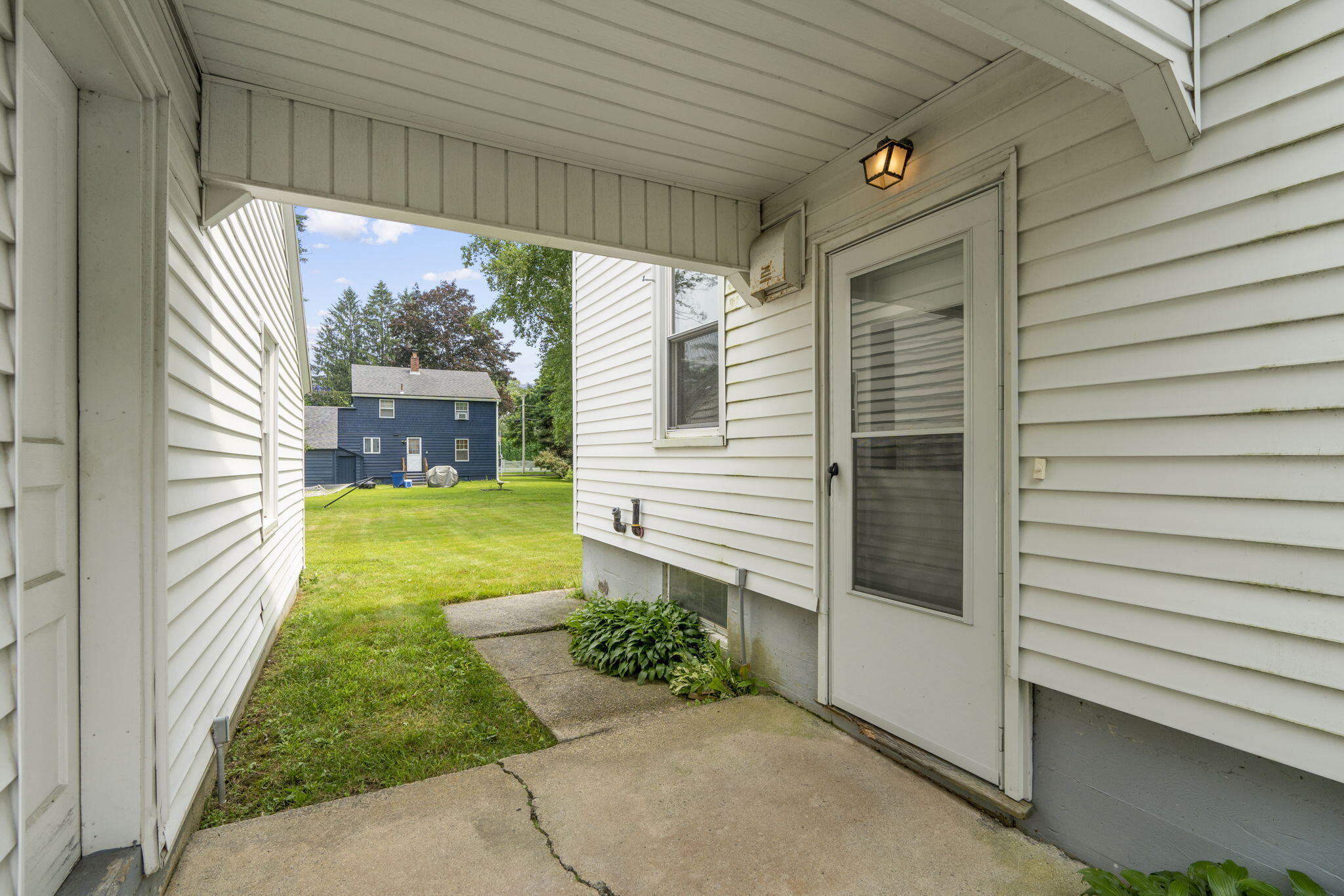 79 Devon Street Portland, ME 04102 - Photo 4 of 32 4-web-or-mls-DSC02687
