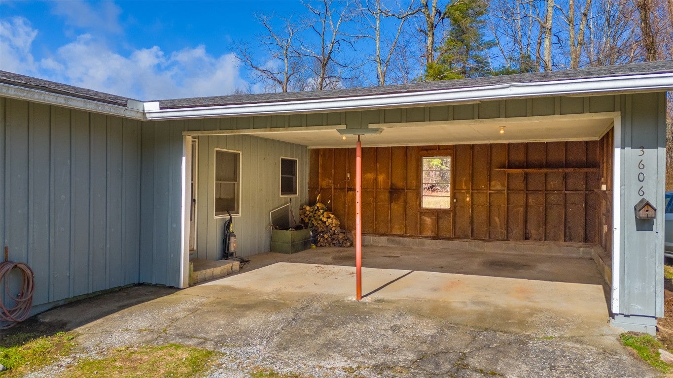 3606 Yellow Mountain Road Cullowhee, NC 28723 - Photo 4 of 21 Gallery Image 4