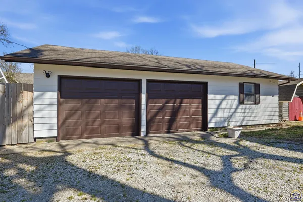 $265,000 | 505 East California Street, Osage City, KS 66523
