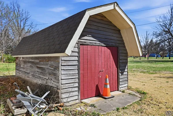 $265,000 | 505 East California Street, Osage City, KS 66523