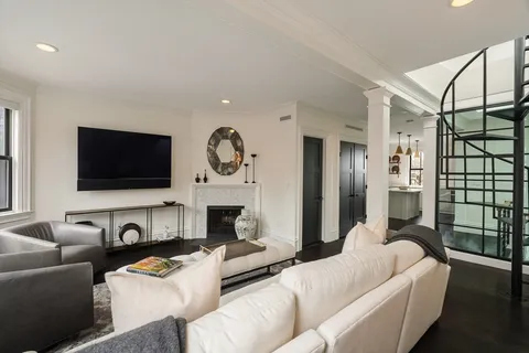$2,650,000 | 108 Chandler Street, Unit PH, Boston, MA 02116