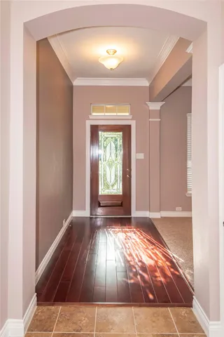 a view of empty room with window