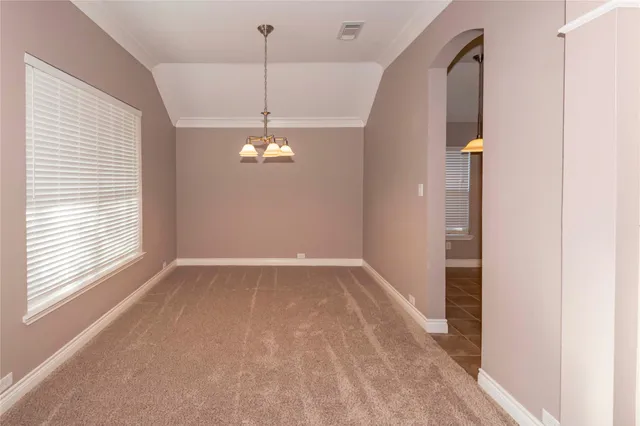 a view of empty room with window