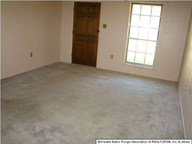 16546 Stephanie Avenue Baton Rouge, LA 70819 - Photo 5 of 8 Gallery Image 5