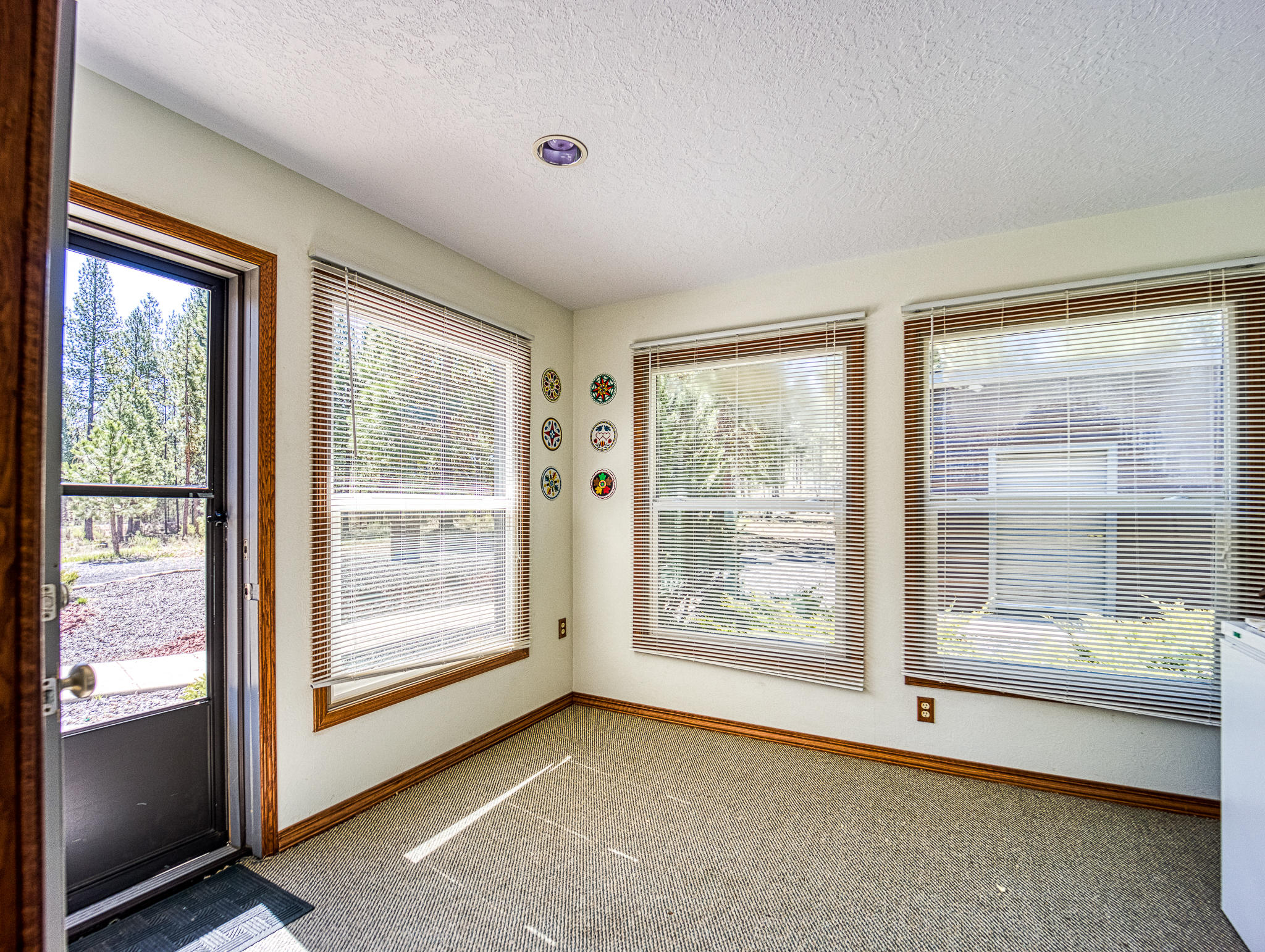 41312 Coyote Meadow Road Chiloquin, OR 97624 - Photo 33 of 55 Sunroom