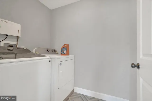 $599,900 | 2072 North Autumn Chase Drive, Mechanicsburg, PA 17055