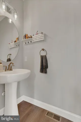 $599,900 | 2072 North Autumn Chase Drive, Mechanicsburg, PA 17055