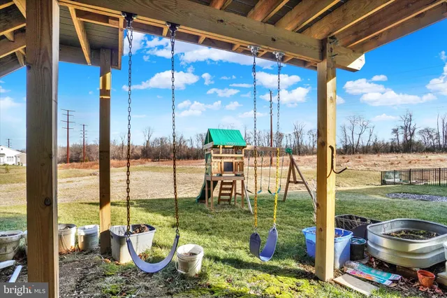 $599,900 | 2072 North Autumn Chase Drive, Mechanicsburg, PA 17055