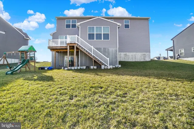 $599,900 | 2072 North Autumn Chase Drive, Mechanicsburg, PA 17055