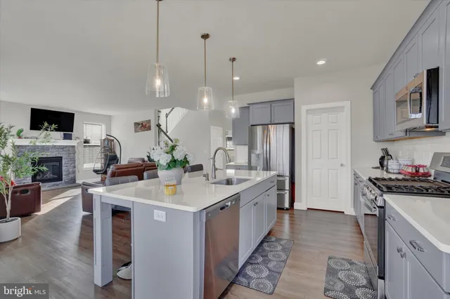 $599,900 | 2072 North Autumn Chase Drive, Mechanicsburg, PA 17055