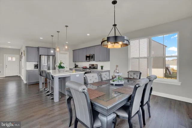 $599,900 | 2072 North Autumn Chase Drive, Mechanicsburg, PA 17055