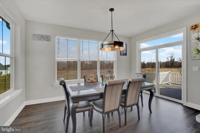 $599,900 | 2072 North Autumn Chase Drive, Mechanicsburg, PA 17055