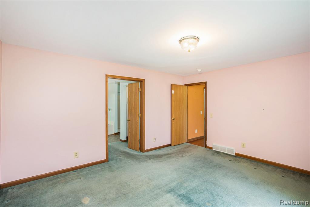 5489 Cade Road Imlay City, MI 48444 - Photo 13 of 29
