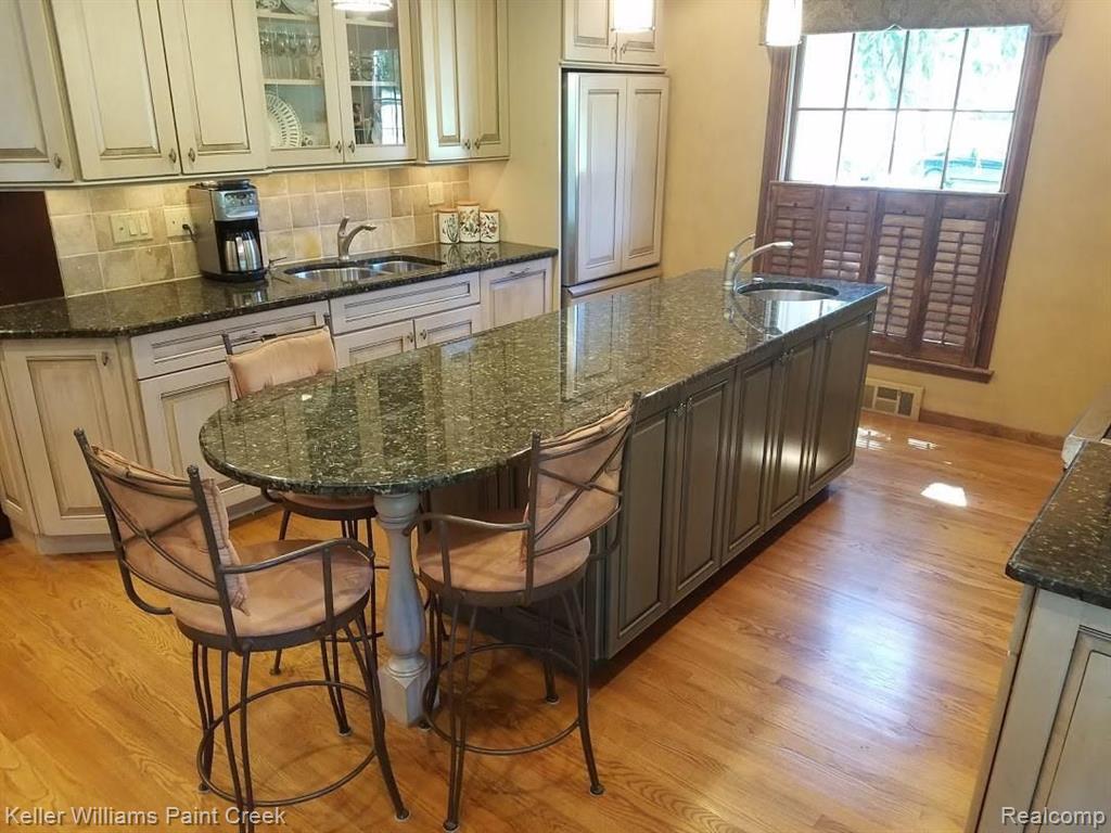 2210 Kingsford Road Rochester Hills, MI 48309 - Photo 16 of 34
