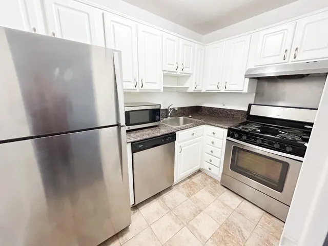 $1,200 | 3415 West End Avenue, Unit 706, Nashville, TN 37203