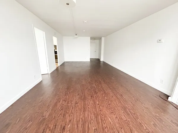 $1,200 | 3415 West End Avenue, Unit 706, Nashville, TN 37203