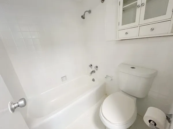 $1,200 | 3415 West End Avenue, Unit 706, Nashville, TN 37203