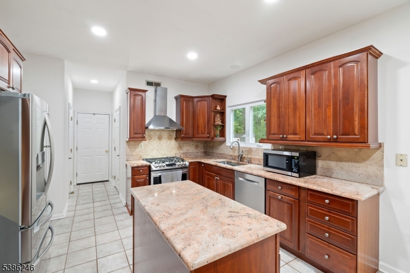 9 Stirrup Way Princeton, NJ 08540 - Photo 14 of 49