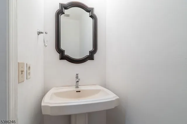 $1,140,000 | 9 Stirrup Way, Princeton, NJ 08540