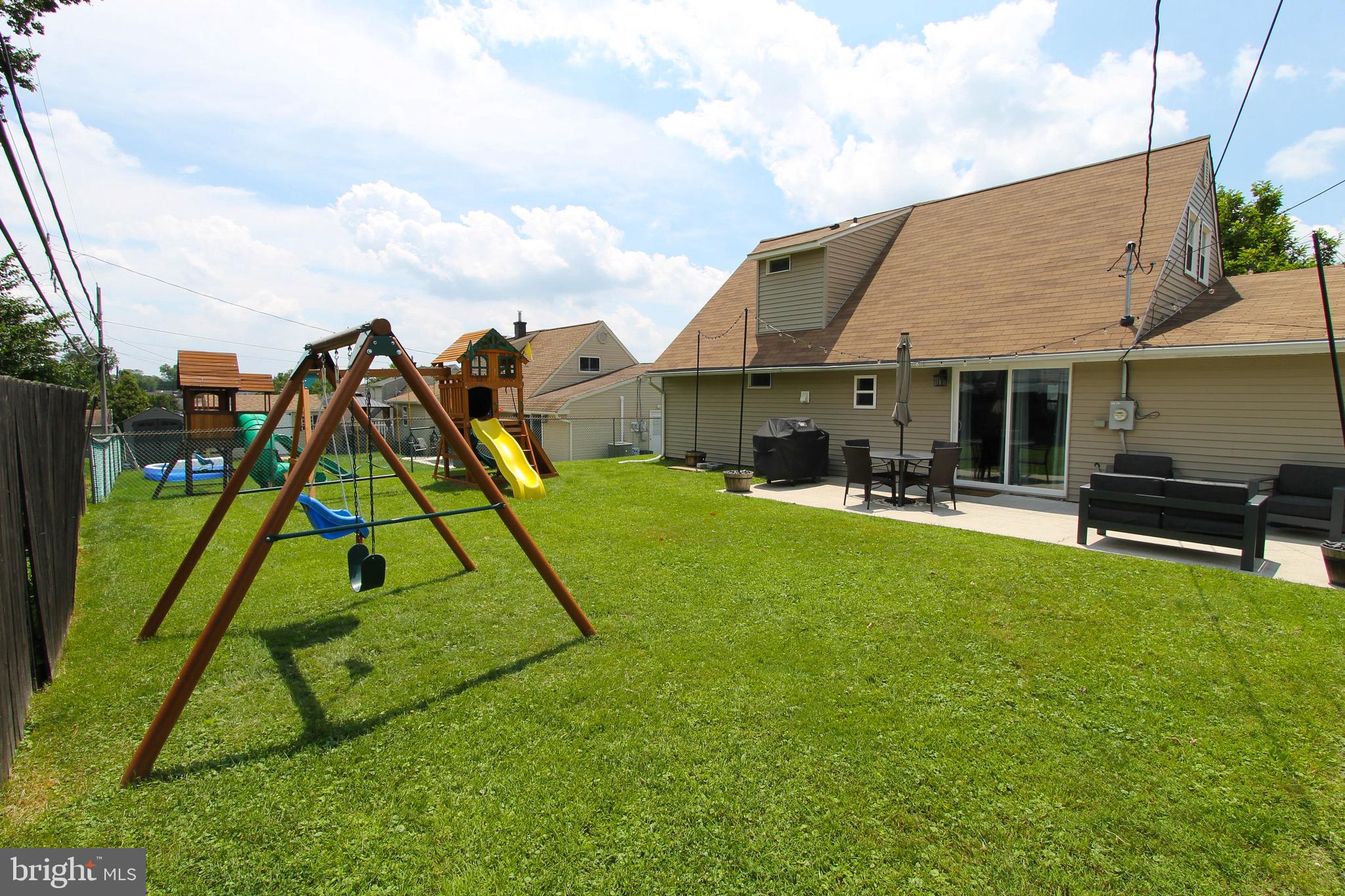 34 Hemlock Road Levittown, PA 19056 - Photo 35 of 41